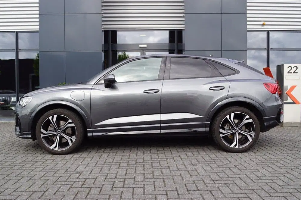 Audi Q3 45 TFSI-e S-Line uit 2021, foto 5