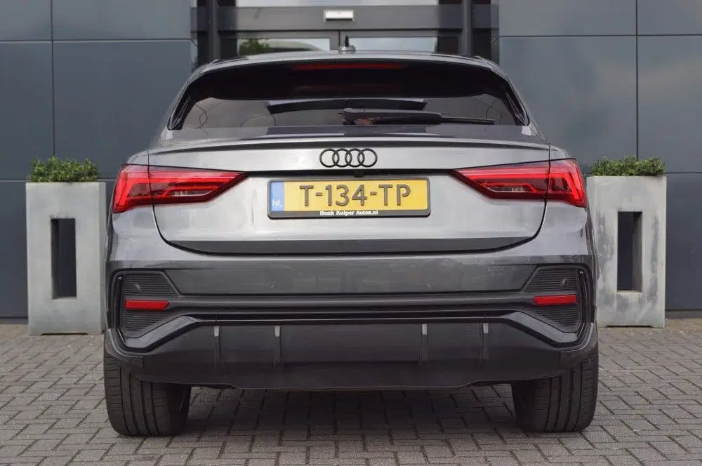 Audi Q3 45 TFSI-e S-Line uit 2021, foto 8
