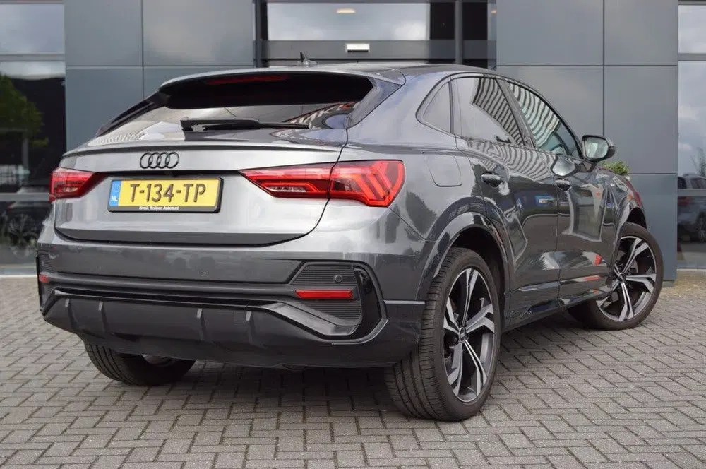Audi Q3 45 TFSI-e S-Line uit 2021, foto 9