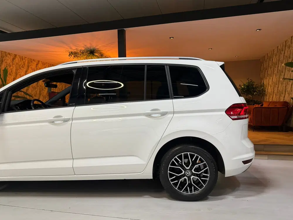 Volkswagen Touran 1.5 TSI United Garantie uit 2020, foto 14