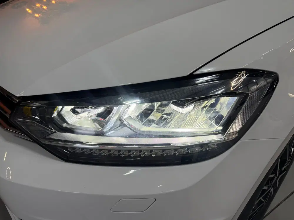 Volkswagen Touran 1.5 TSI United Garantie uit 2020, foto 9