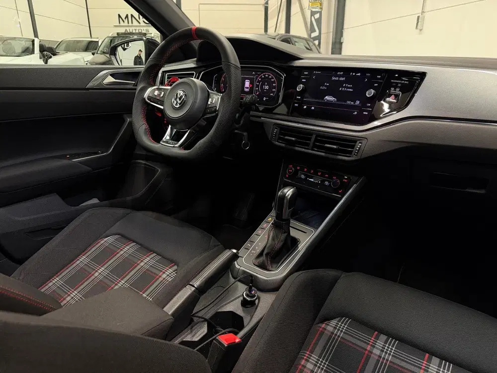Volkswagen Polo 2.0 TSI GTI uit 2019, foto 13