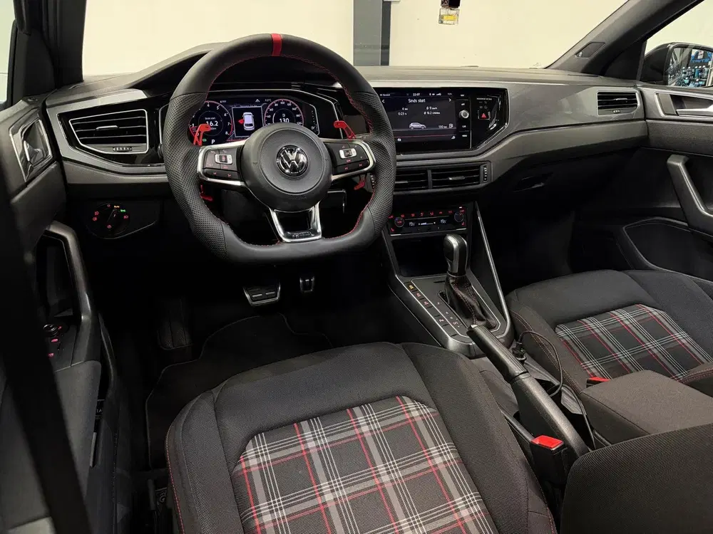 Volkswagen Polo 2.0 TSI GTI uit 2019, foto 2
