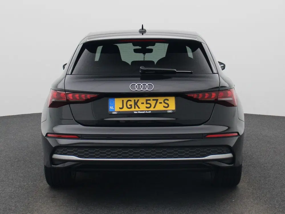 Audi A3 40 TFSI e Advanced edition 204 PK uit 2025, foto 5