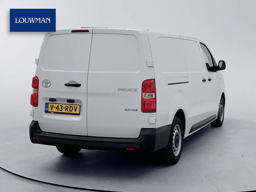 Toyota Proace Comfort Standard Range L2 50 k uit 2026, foto 3