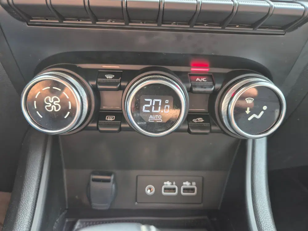 Mitsubishi ASX 1.6 HEV AT First Edition uit 2024, foto 15