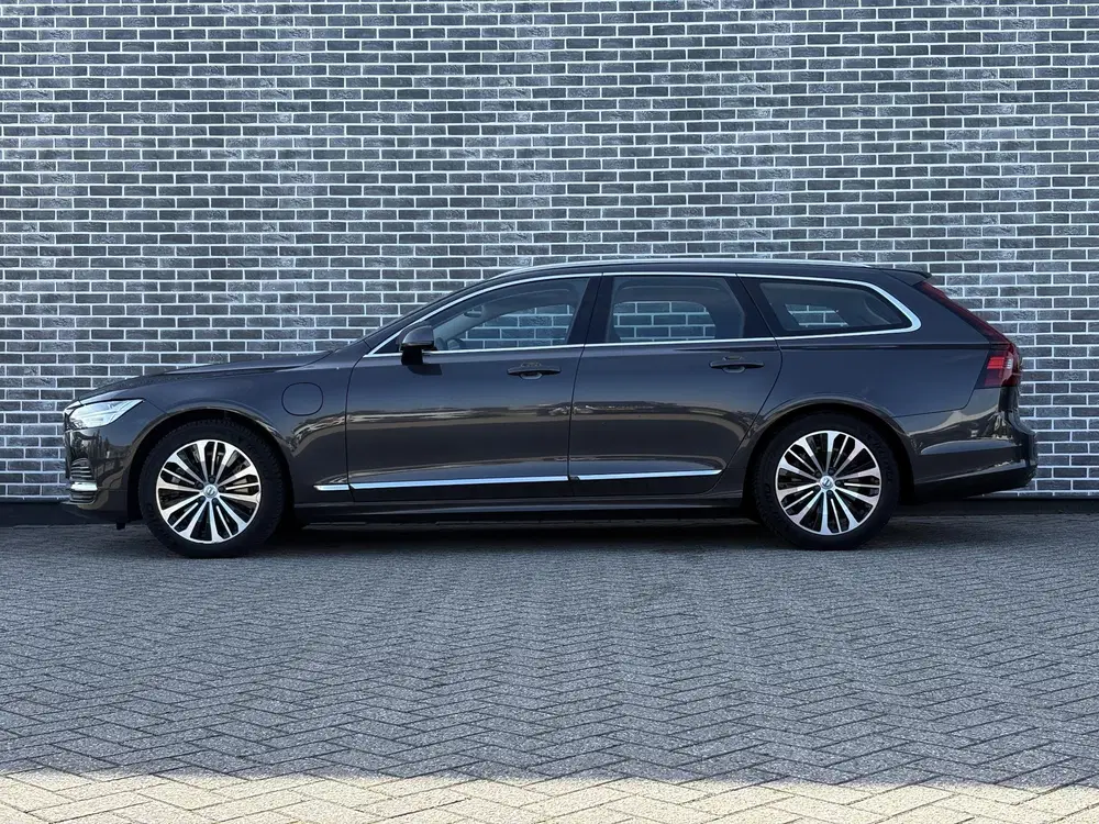 Volvo V90 Plug-in Hybrid T6 AWD Core Bright uit 2022, foto 3