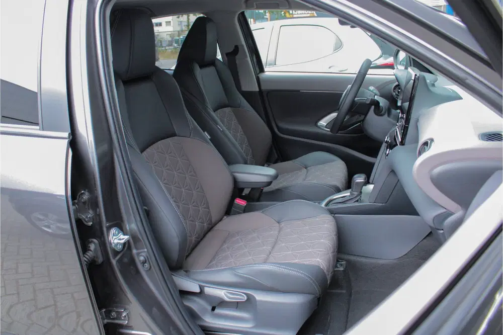 Toyota Yaris Cross 1.5 Hybrid 130 Executive uit 2025, foto 10