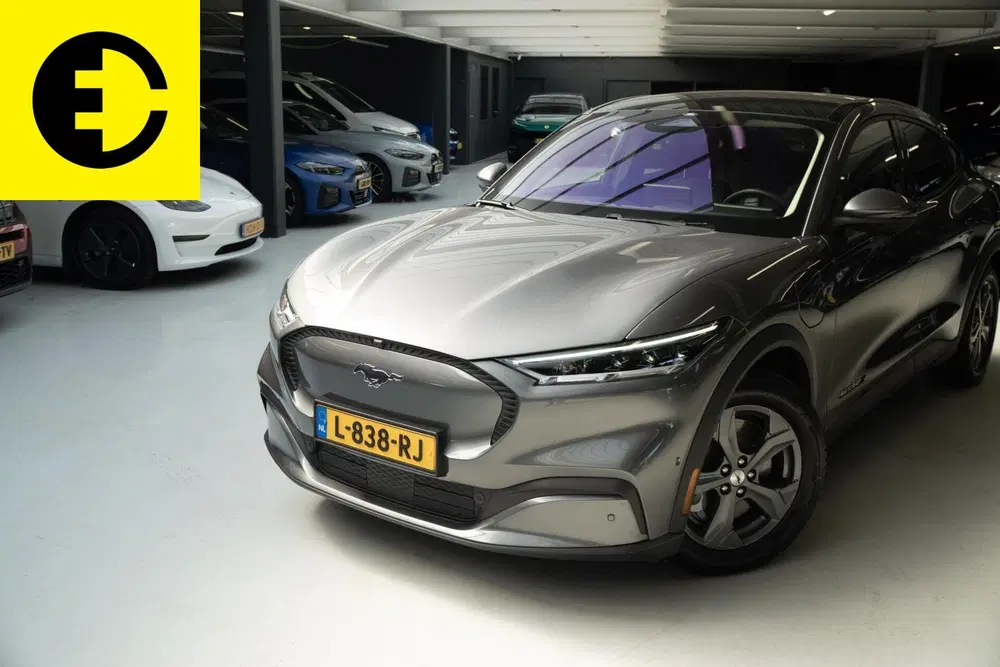 Ford Mustang Mach-E Extended RWD 98 kWh uit 2021, foto 2