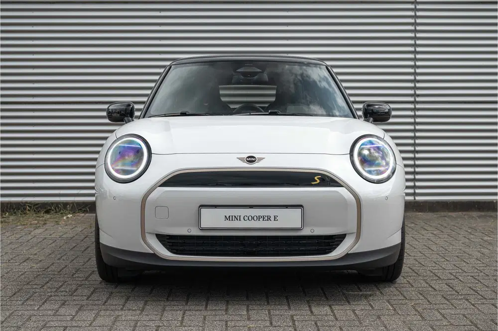 Mini Hatchback Cooper SE uit 2026, foto 11
