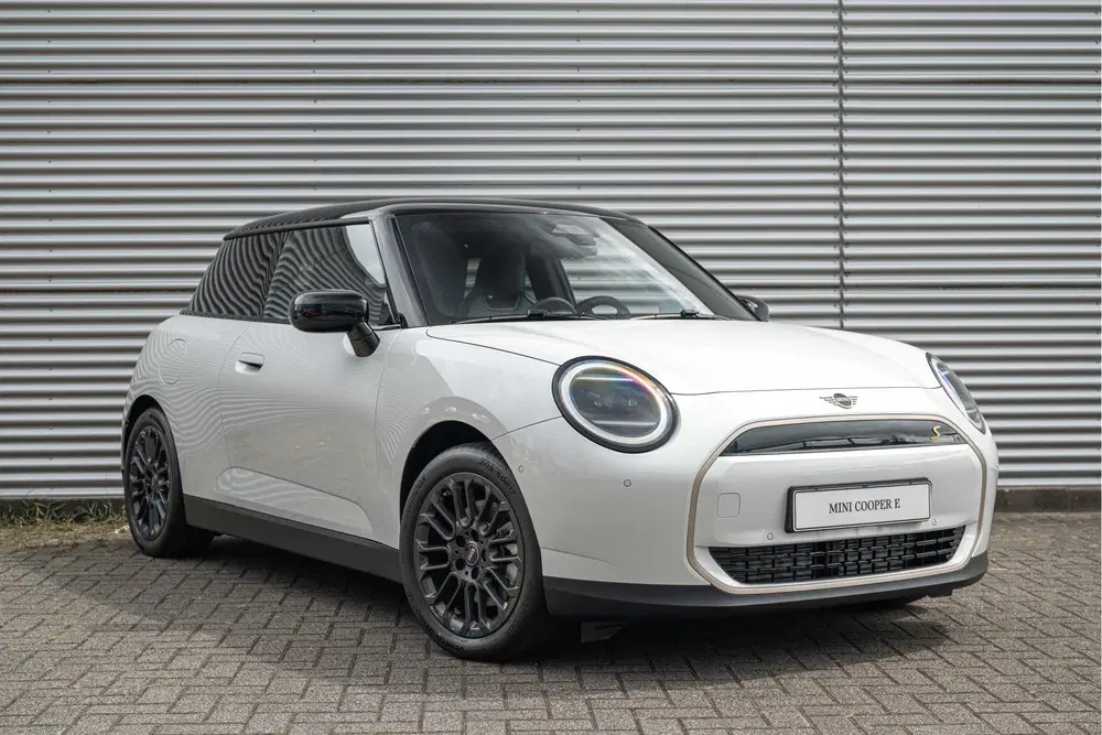 Mini Hatchback Cooper SE uit 2026, foto 12