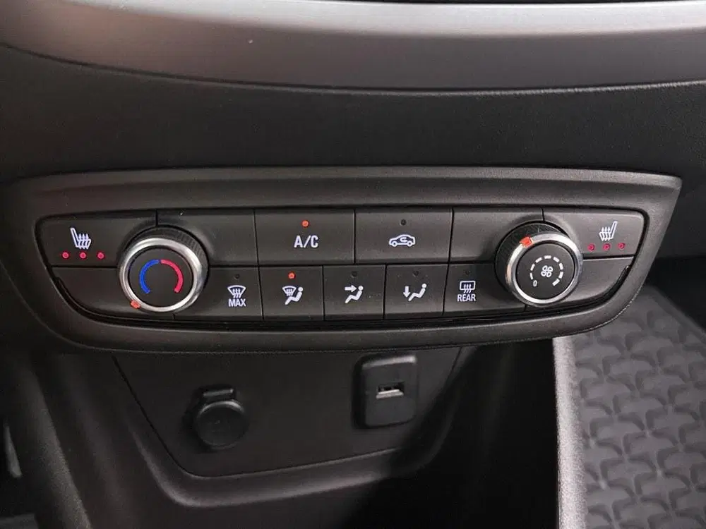 Opel Crossland 1.2 Turbo Edition uit 2022, foto 13