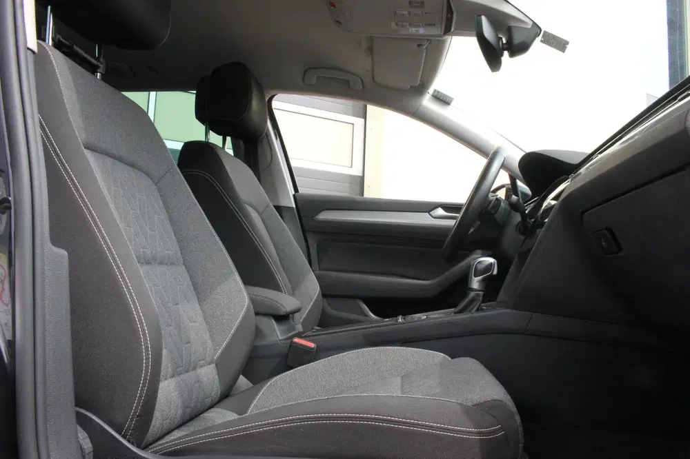 Volkswagen Passat 1.4 TSI GTE Business uit 2022, foto 10