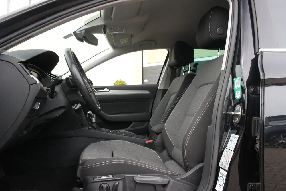 Volkswagen Passat 1.4 TSI GTE Business uit 2022, foto 11