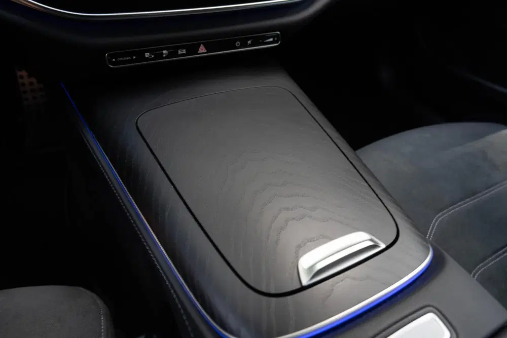 Mercedes-Benz E-Klasse 300 e AMG Line uit 2023, foto 15