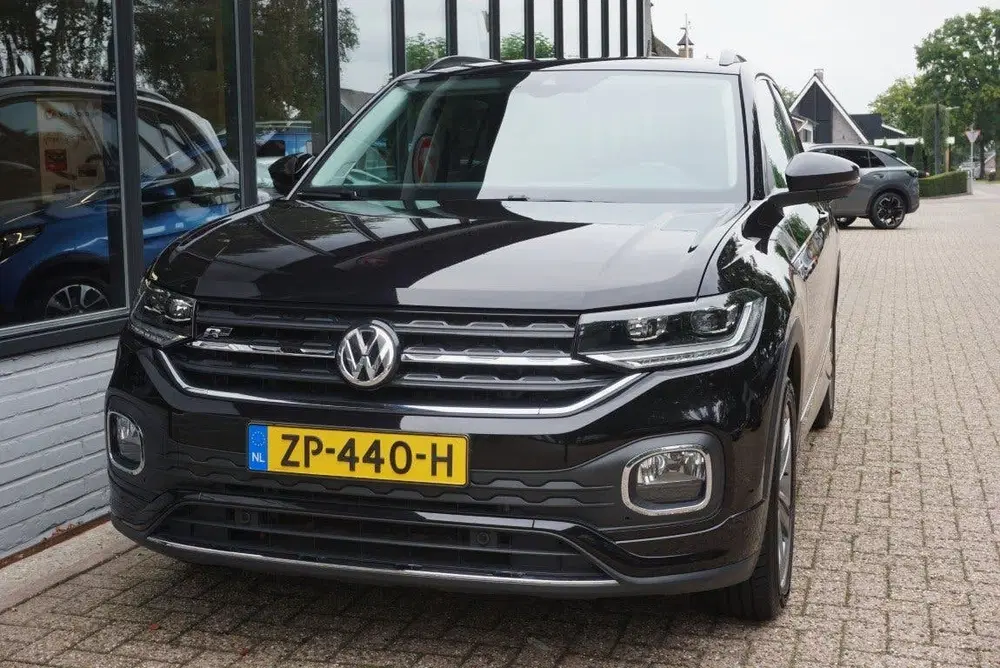 Volkswagen T-Cross 1.0 TSI R-Line Navi uit 2019, foto 2