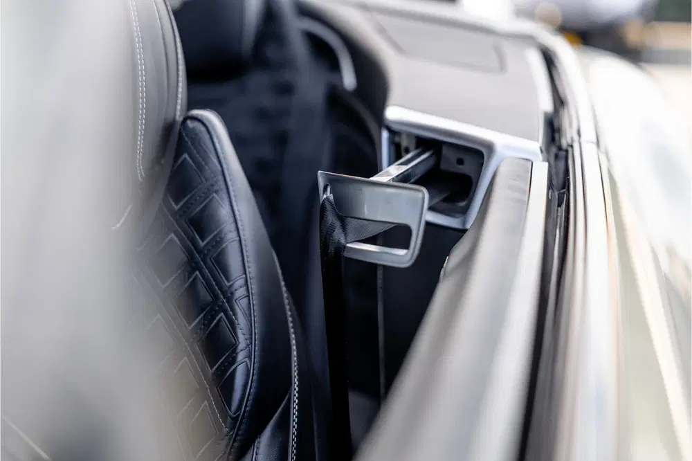 Bentley Continental GTC 4.0 V8 Azure uit 2023, foto 12