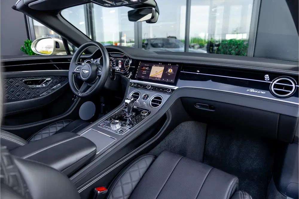 Bentley Continental GTC 4.0 V8 Azure uit 2023, foto 14