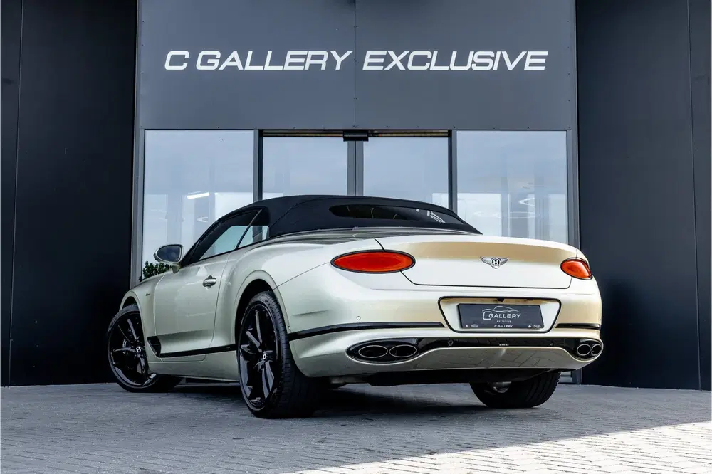 Bentley Continental GTC 4.0 V8 Azure uit 2023, foto 7