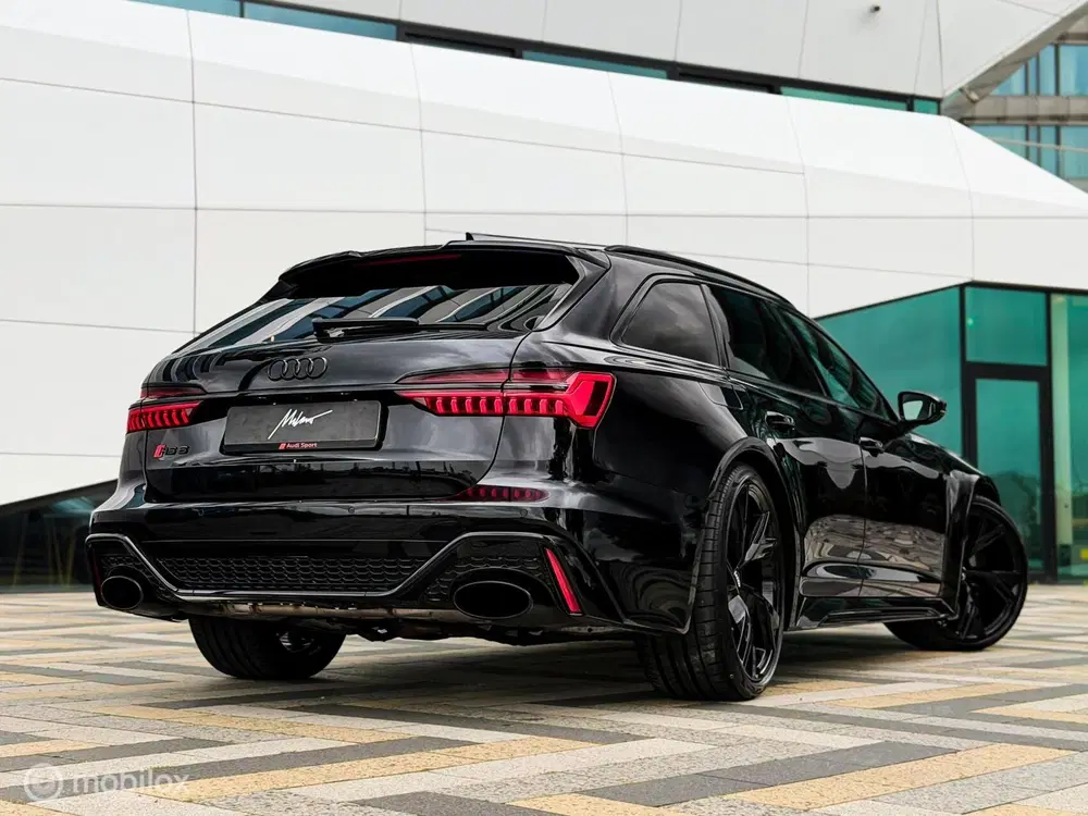 Audi A6 RS 6 TFSI quattro uit 2019, foto 2