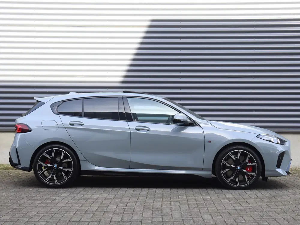 BMW 1-serie 5-deurs 120 uit 2026, foto 5