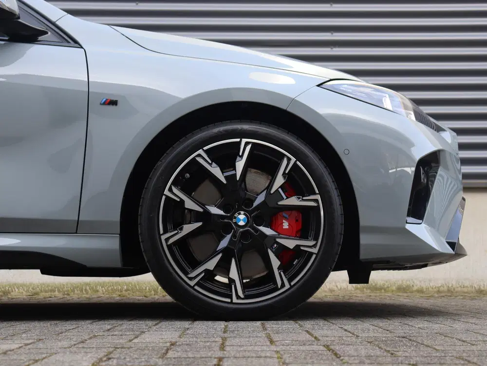 BMW 1-serie 5-deurs 120 uit 2026, foto 6