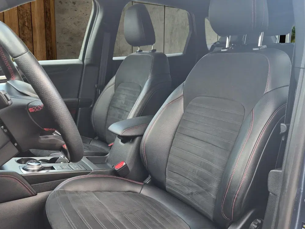 Ford Kuga 2.5 PHEV ST-Line uit 2021, foto 15