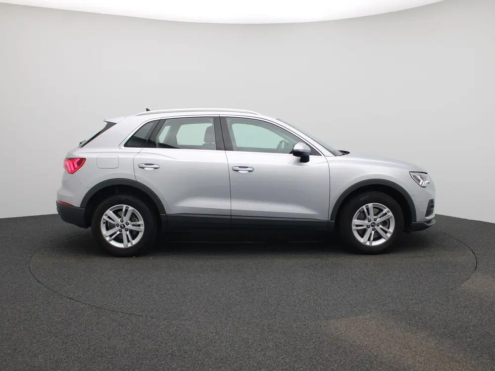 Audi Q3 45 TFSI-e S tronic Bus. Ed. Attraction uit 2022, foto 6