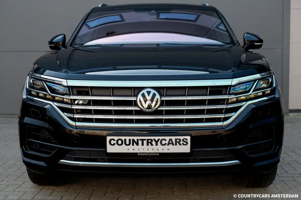 Volkswagen Touareg 4.0 V8 TDI R-Line 4Motion uit 2019, foto 5