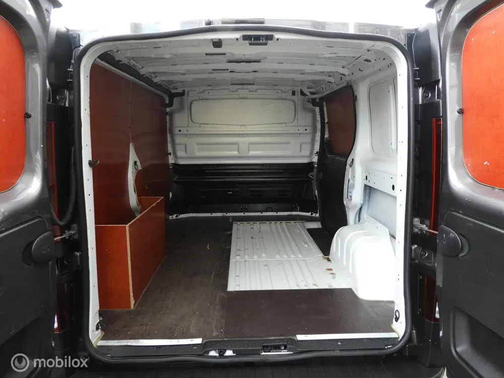 Renault Trafic 2.0 dCi 120 T29 L1H1 Comfort uit 2019, foto 11