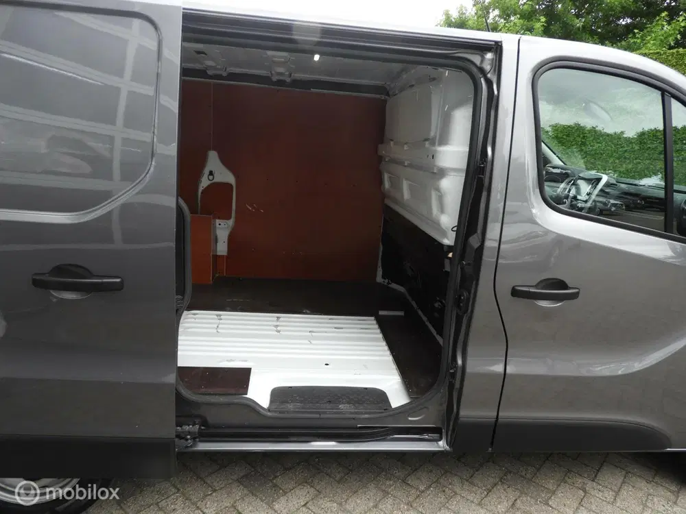 Renault Trafic 2.0 dCi 120 T29 L1H1 Comfort uit 2019, foto 12