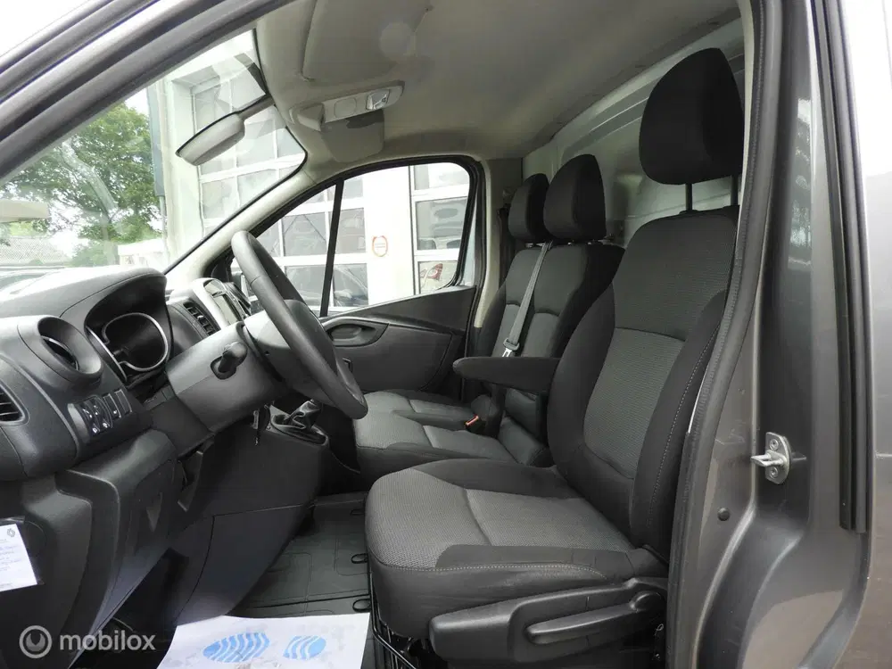 Renault Trafic 2.0 dCi 120 T29 L1H1 Comfort uit 2019, foto 13