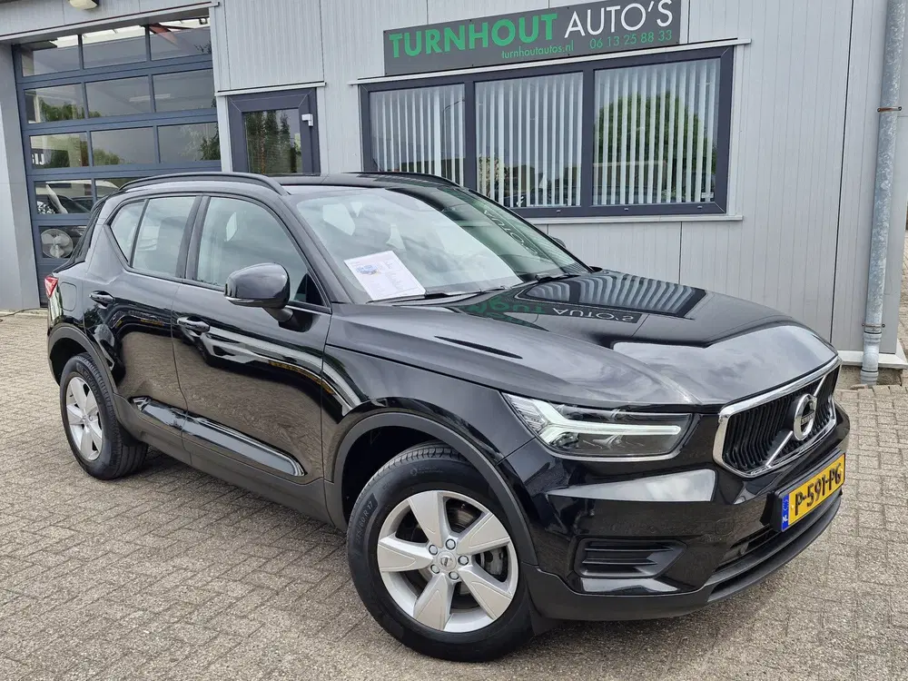 Volvo XC40 T2 Momentum uit 2022
