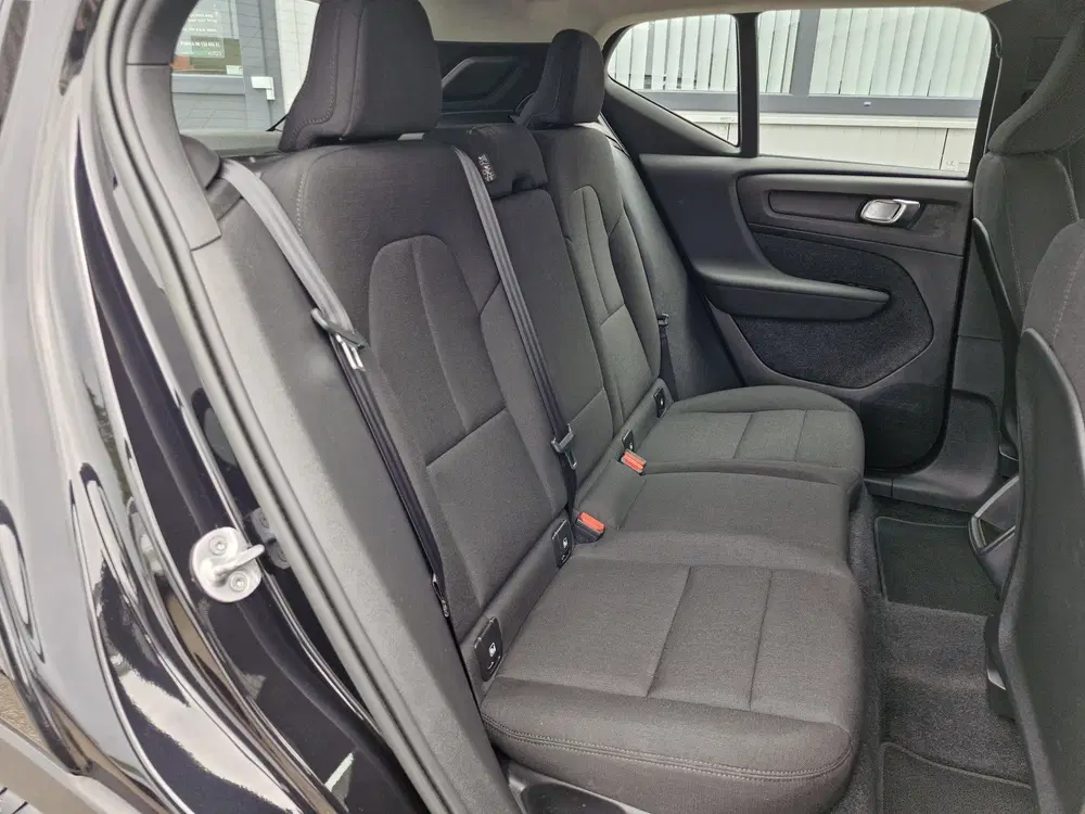 Volvo XC40 T2 Momentum uit 2022, foto 12