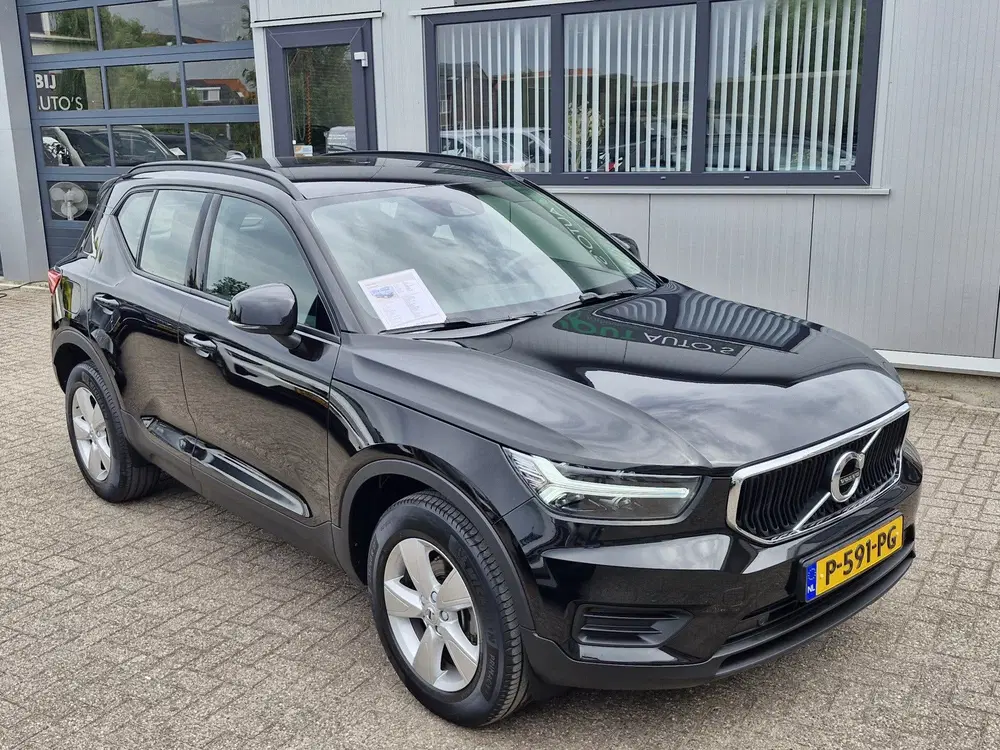 Volvo XC40 T2 Momentum uit 2022, foto 5