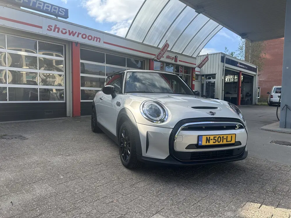 Mini Cooper SE Cooper SE Business Edition 33 kWh (bj 2021 uit 2021, foto 2