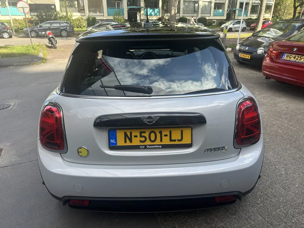 Mini Cooper SE Cooper SE Business Edition 33 kWh (bj 2021 uit 2021, foto 4