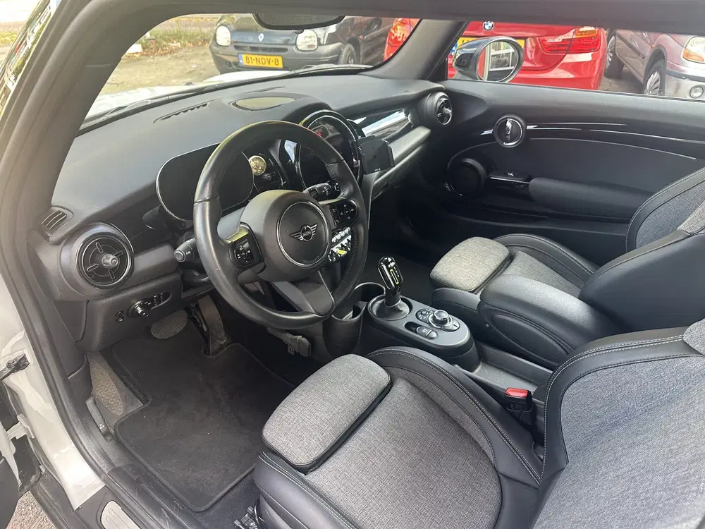 Mini Cooper SE Cooper SE Business Edition 33 kWh (bj 2021 uit 2021, foto 6
