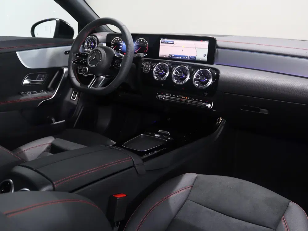 Mercedes-Benz CLA 180 Business Solutio uit 2025, foto 7