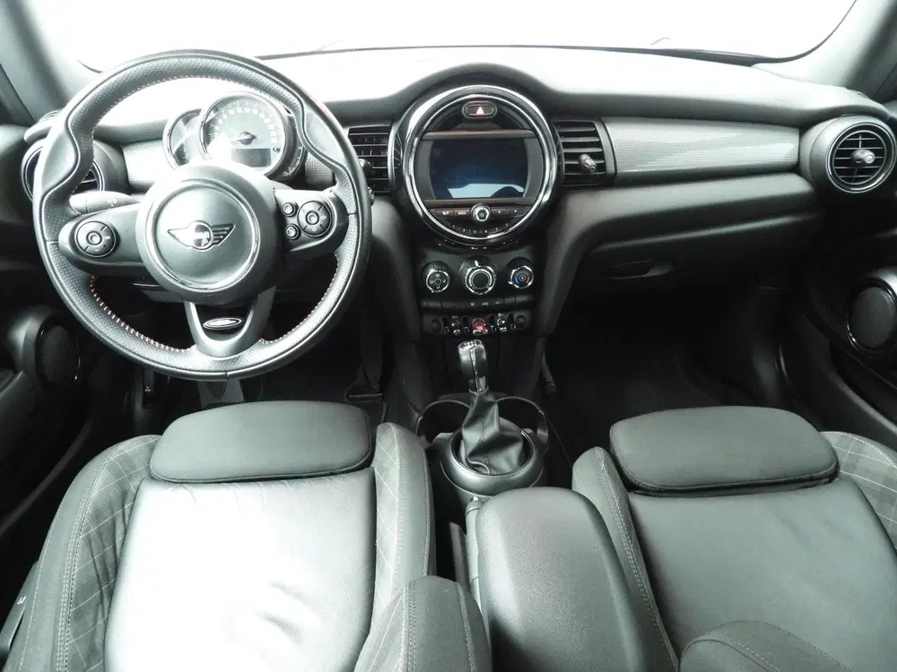Mini Cooper Cooper uit 2019, foto 10
