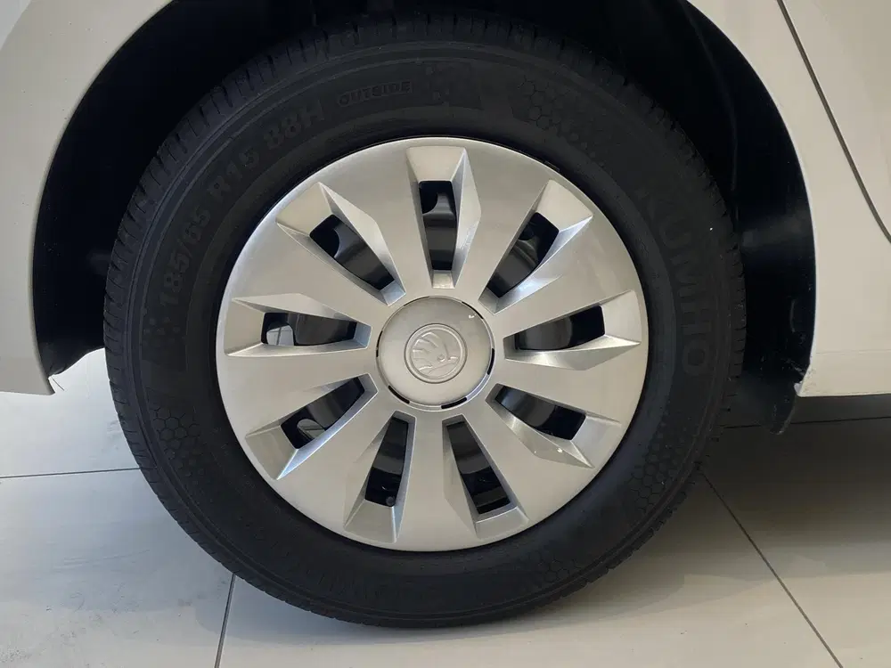 Skoda Fabia 1.0 TSI Selection uit 2024, foto 3