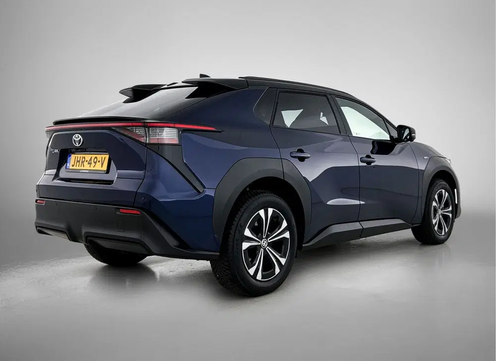 Toyota bZ4X Dynamic 71 kWh uit 2025, foto 2