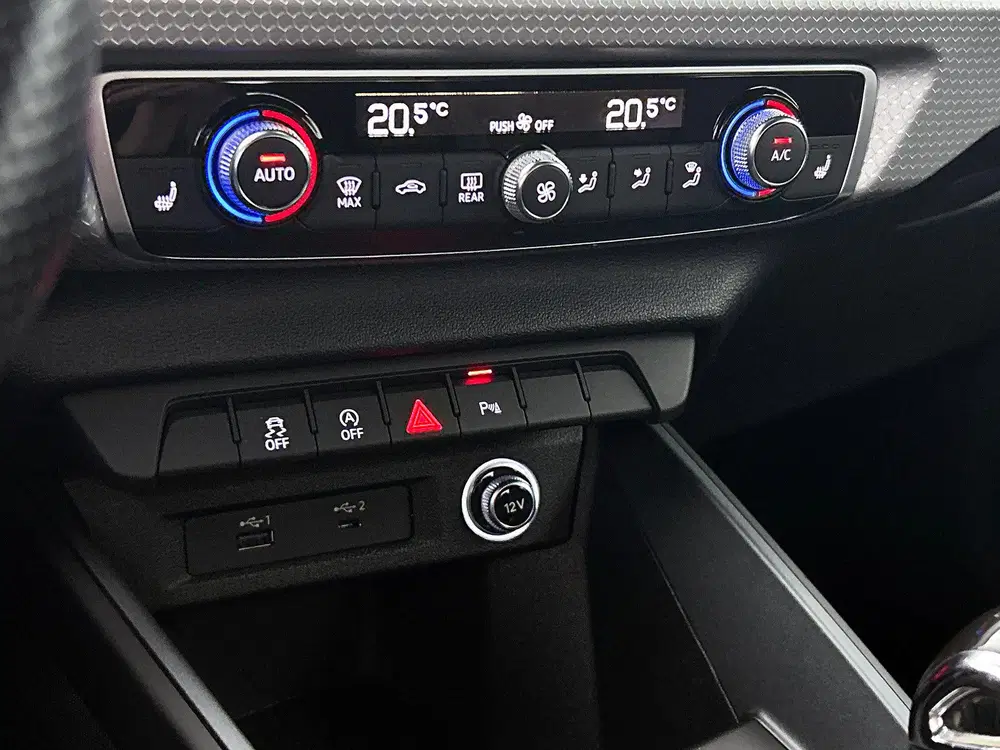 Audi A1 30 TFSI S Line edition one uit 2019, foto 10