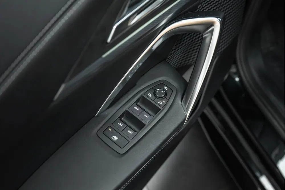 BMW iX2 xDrive30 High Executive M Sport uit 2025, foto 15