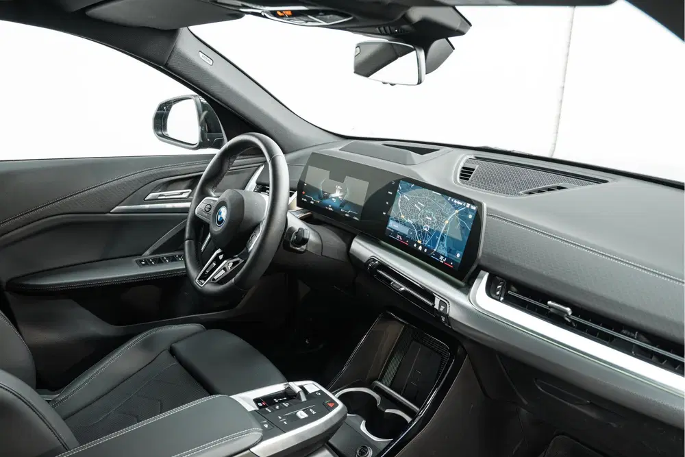 BMW iX2 xDrive30 High Executive M Sport uit 2025, foto 9