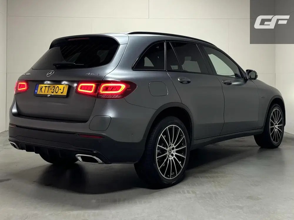 Mercedes-Benz GLC Mercedes GLC-klasse 300e 4MATIC AMG Design uit 2021, foto 4