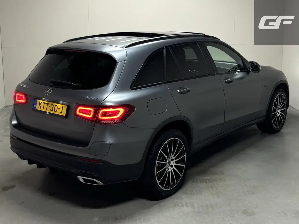 Mercedes-Benz GLC Mercedes GLC-klasse 300e 4MATIC AMG Design uit 2021, foto 5