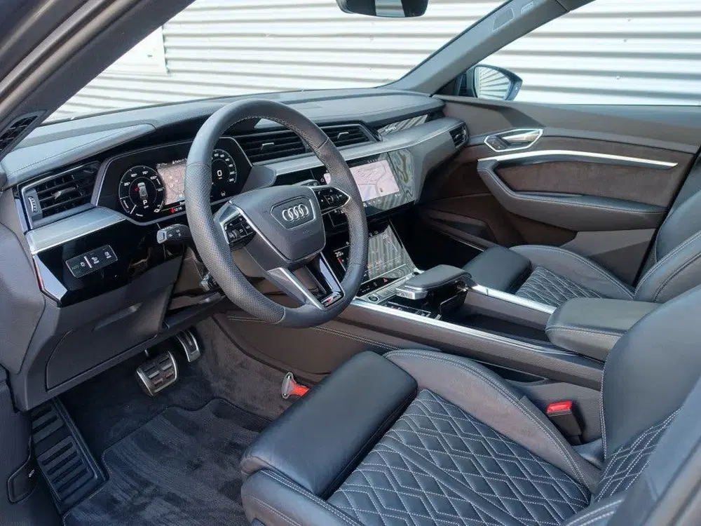 Audi Q8 e-tron 55 Quattro S-Edition Competition I NL-Auto uit 2023, foto 7