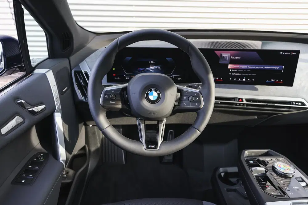 BMW iX xDrive45 M Sport uit 2026, foto 3