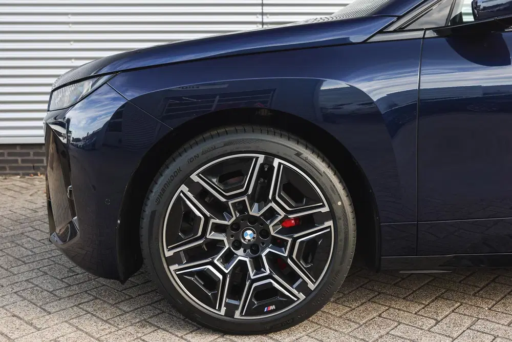 BMW iX xDrive45 M Sport uit 2026, foto 4